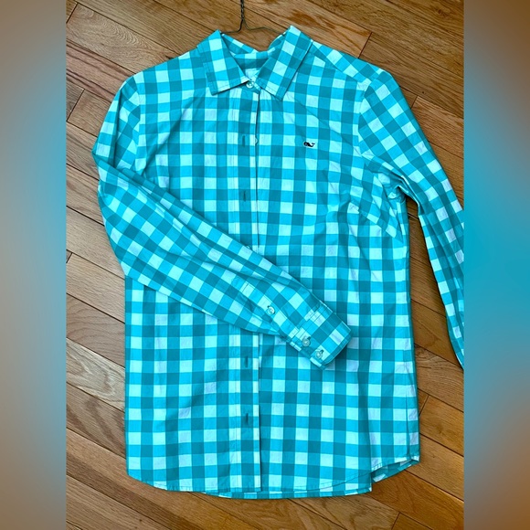Vineyard Vines Button Up Shirt in Excellent Used Condition (Green White) - Picture 1 of 4